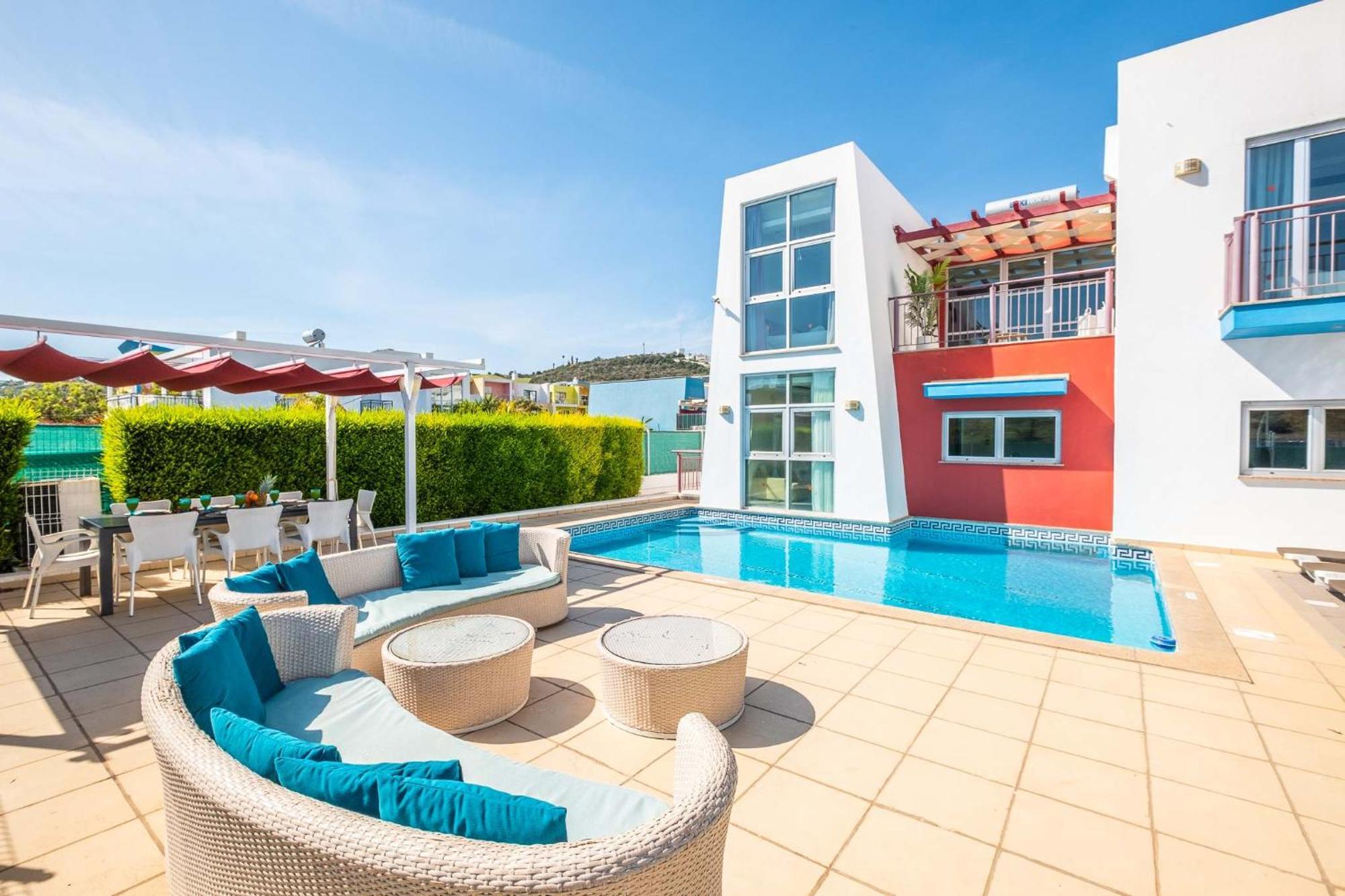 Adaro - Large Luxury Close To Marina Holiday home *